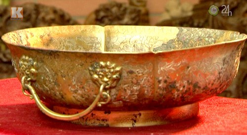 Chiếc bát vàng đựng yến thời Tấn - Tần được làm bằng vàng.